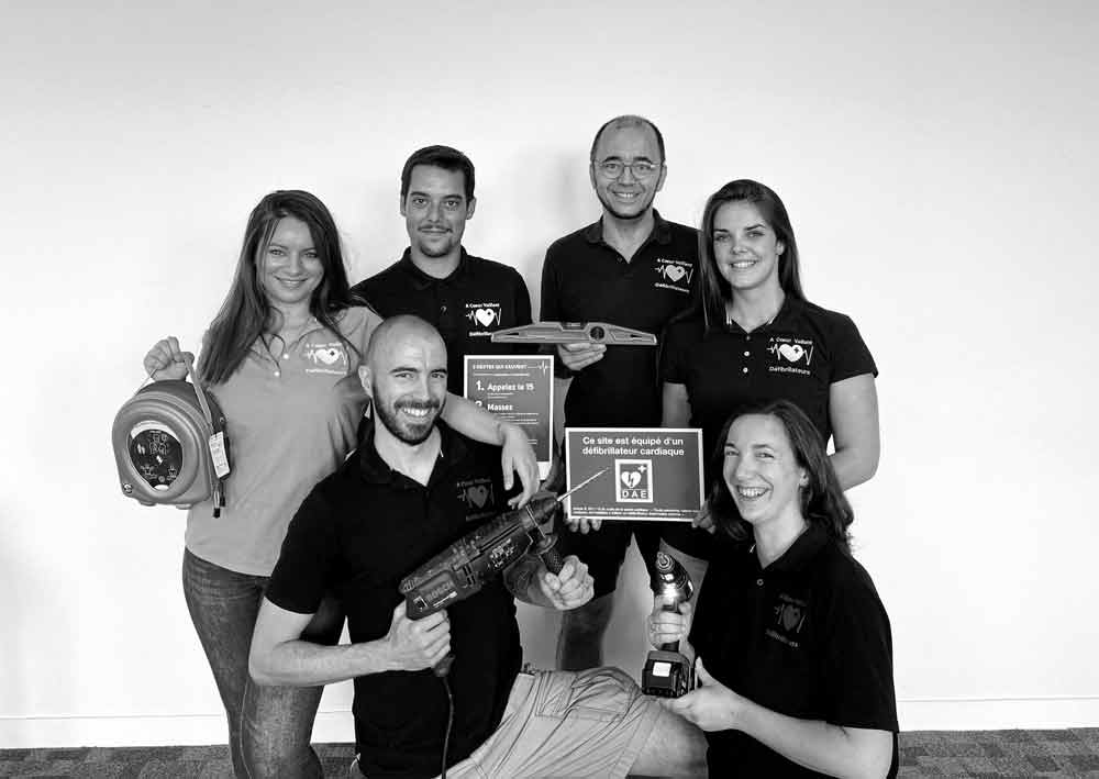 equipe A Coeur Vaillant Défibrillateurs equipe A Coeur Vaillant Défibrillateurs